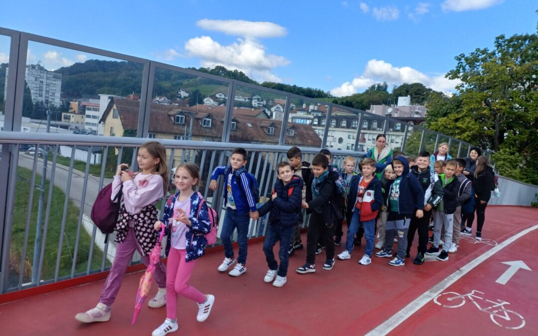 Učenici 2. razreda i PŠ Donja Batina na Kiki festivalu u Zaboku