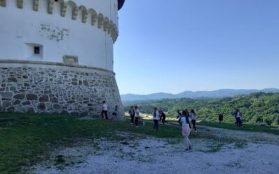 Izlet učenika 3.a i 3.b u Veliki Tabor i Krapinu